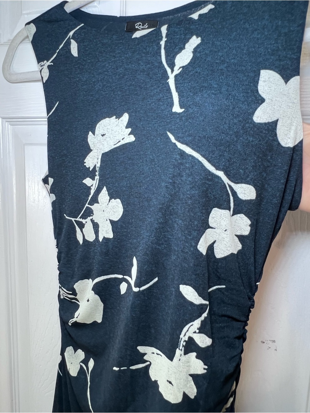 Rails Sleeveless Navy Floral Midi Dress with Cream Flowers Size Small - Picture 5 of 15